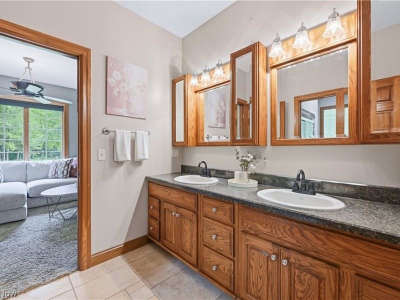 5560 Oak Hill Drive, Warren, OH 44481 Photo 16