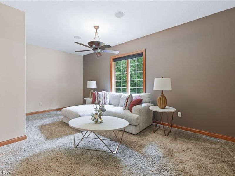 5560 Oak Hill Drive, Warren, OH 44481 Photo 19