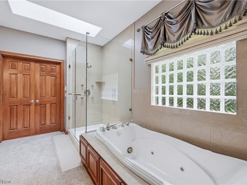 5560 Oak Hill Drive, Warren, OH 44481 Photo 24