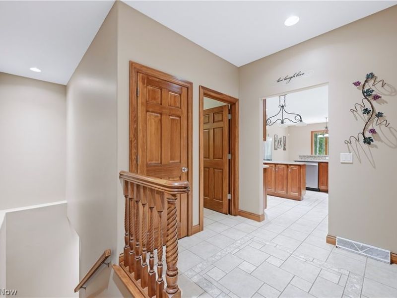 5560 Oak Hill Drive, Warren, OH 44481 Photo 27