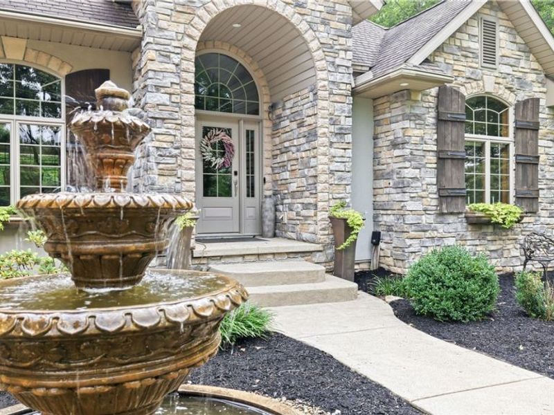 5560 Oak Hill Drive, Warren, OH 44481 Photo 3