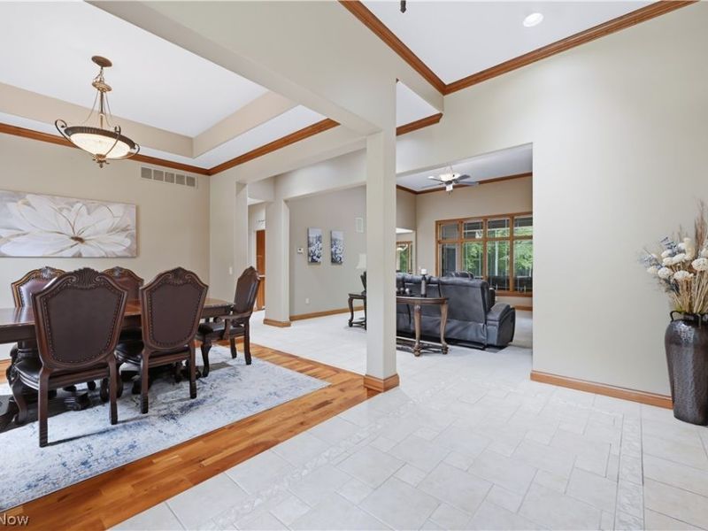 5560 Oak Hill Drive, Warren, OH 44481 Photo 6