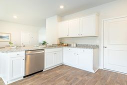 1785 Gordon Road photo 4