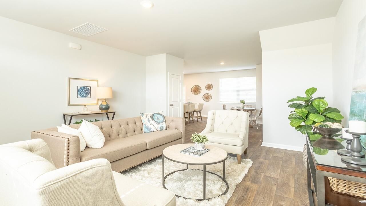 1785 Gordon Road Photo 5