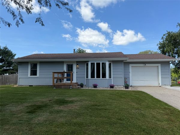 936 Grant Court SE, Bondurant, IA 50035