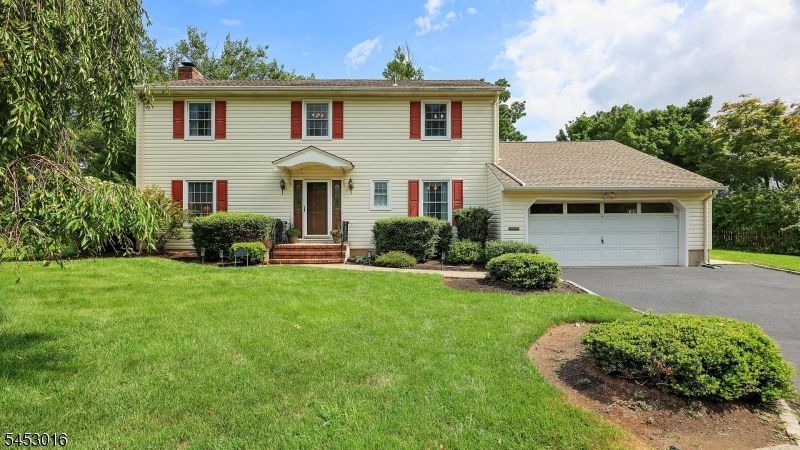 10 Canterbury Pl, Cranford, NJ 07016 Main Photo