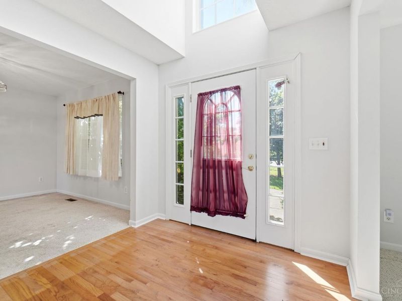 9865 Seward Road, Fairfield, OH 45014 Photo 3
