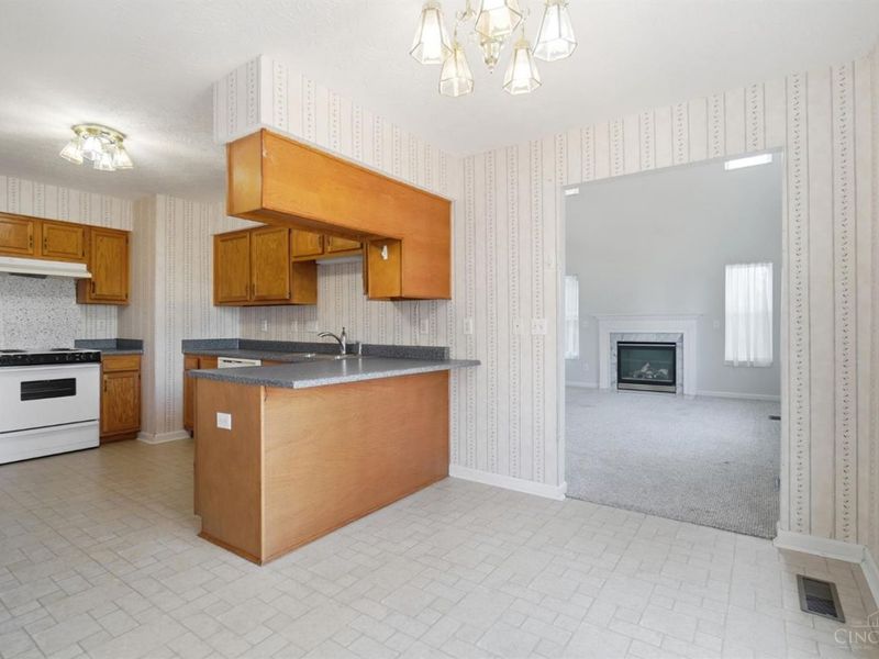 9865 Seward Road, Fairfield, OH 45014 Photo 9