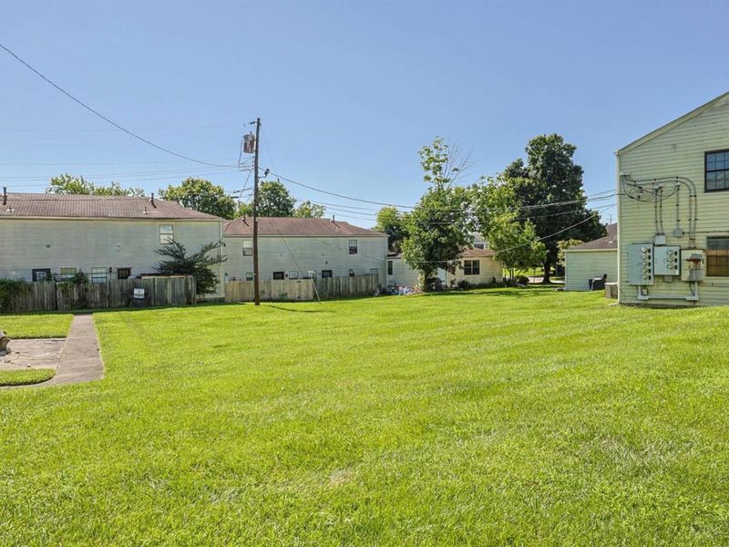 1937 Chaucer Drive, Unit A, Sycamore Township, OH 45237 Photo 18
