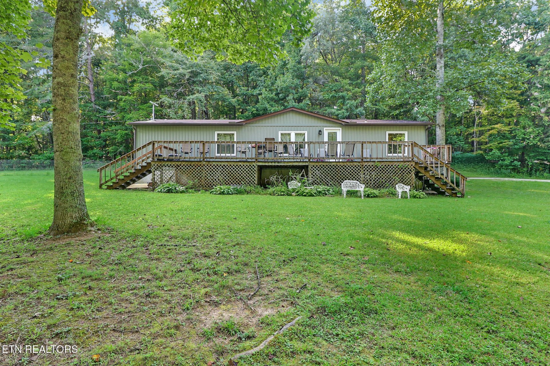 2272 Midway Rd, Crossville, TN 38572 Main Photo