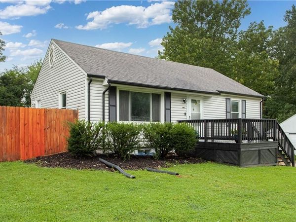 7711 Longwood Avenue, Kansas City, KS 66109
