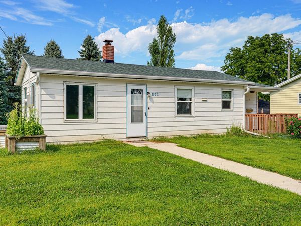 251 Dupont Avenue NE, Hector, MN 55342