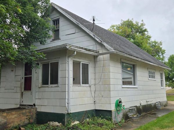 119 Red Lake Avenue SW, Bagley, MN 56621