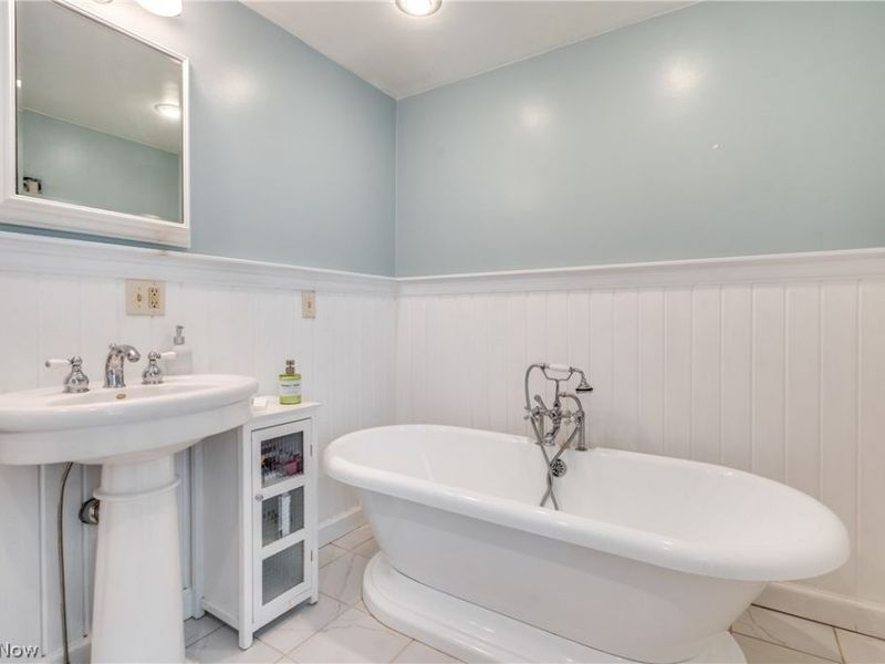 5560 East Boulevard NW, Canton, OH 44718 Photo 24