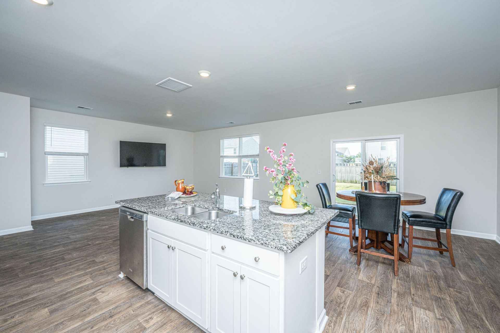 126 Lagoona Drive Photo 7