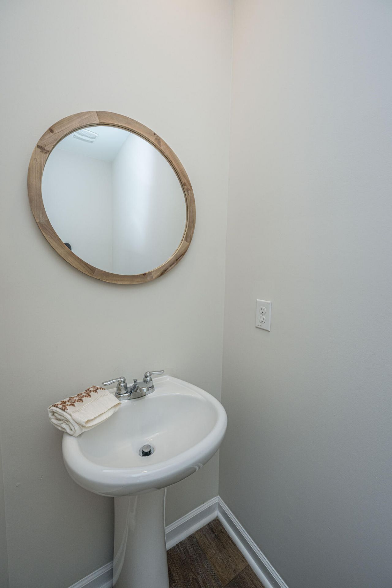 126 Lagoona Drive Photo 9