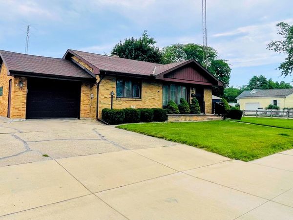 1920 Langley Avenue, St. Joseph, MI 49085