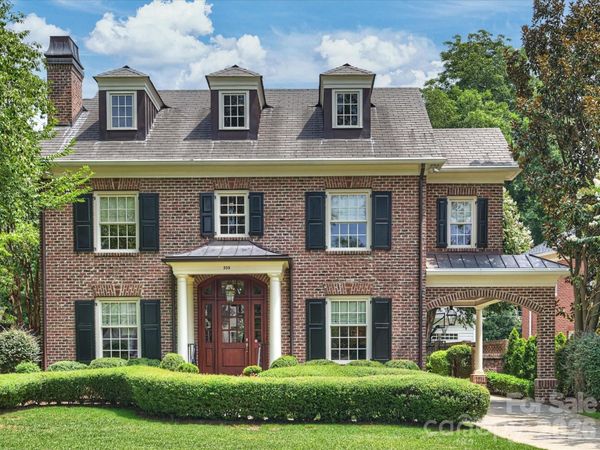 309 Hempstead Place , Charlotte, NC 28207