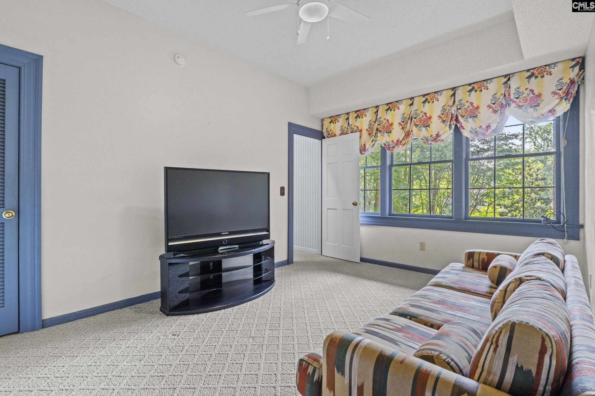 324 N Stonehedge Drive  Photo 35