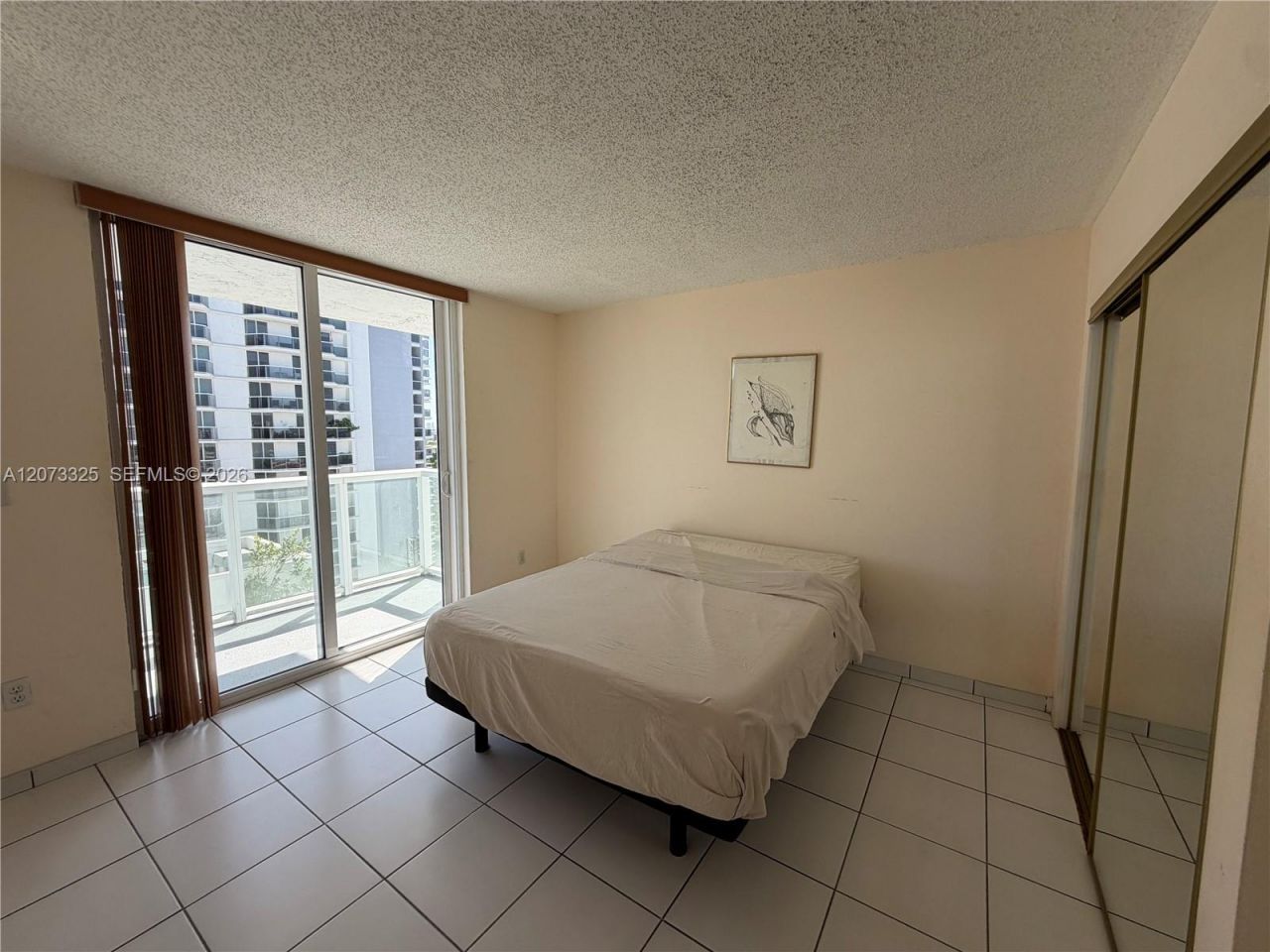 2457 Collins Ave , Unit 1405, Miami Beach, FL 33140 Photo