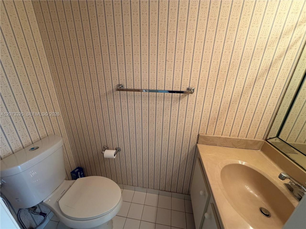 2457 Collins Ave , Unit 1405, Miami Beach, FL 33140 Photo