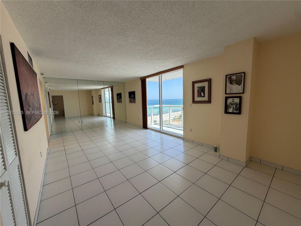 2457 Collins Ave , Unit 1405, Miami Beach, FL 33140 Photo