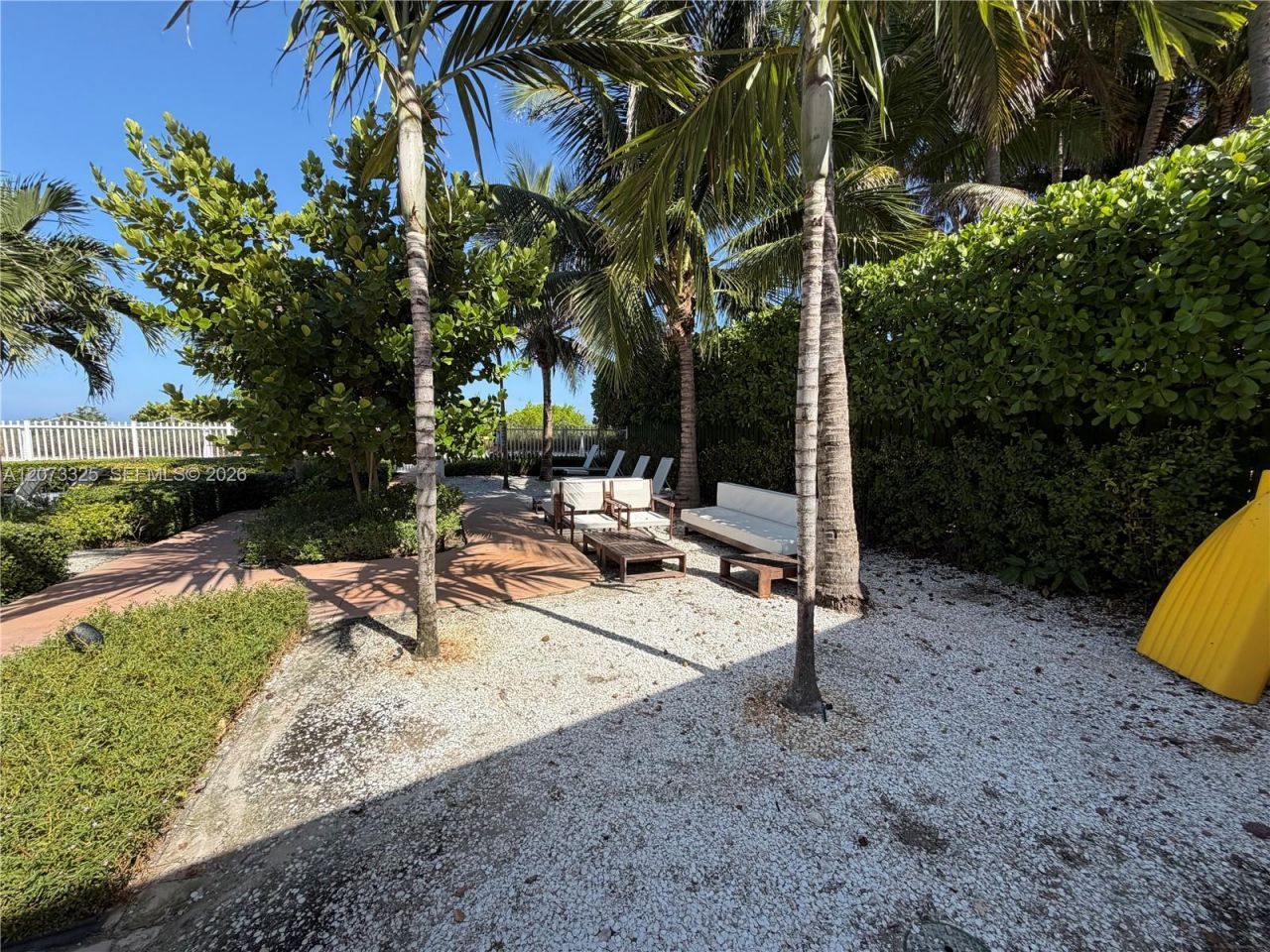 2457 Collins Ave , Unit 1405, Miami Beach, FL 33140 Photo