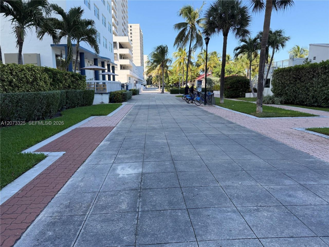 2457 Collins Ave , Unit 1405, Miami Beach, FL 33140 Photo
