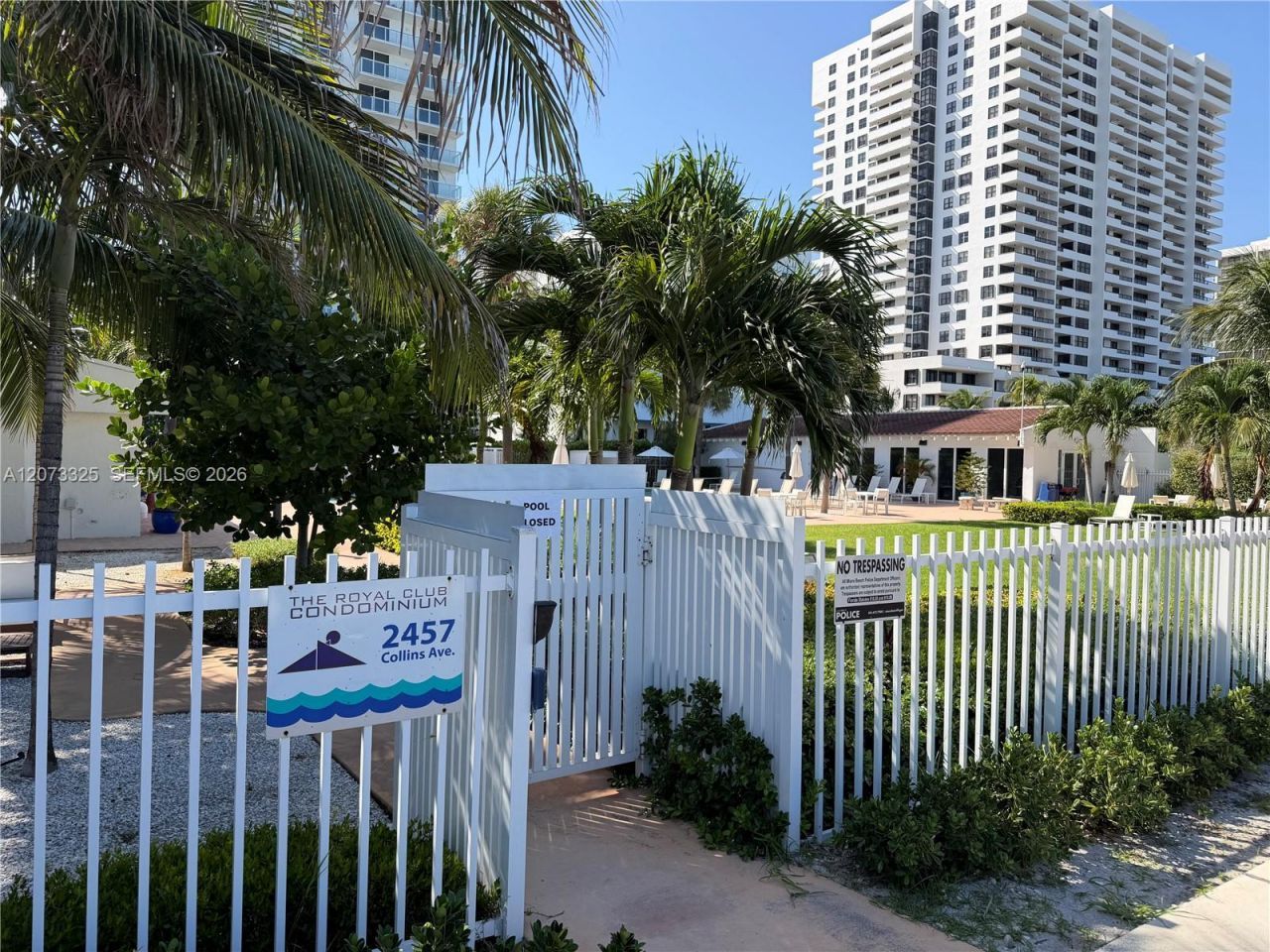 2457 Collins Ave , Unit 1405, Miami Beach, FL 33140 Photo