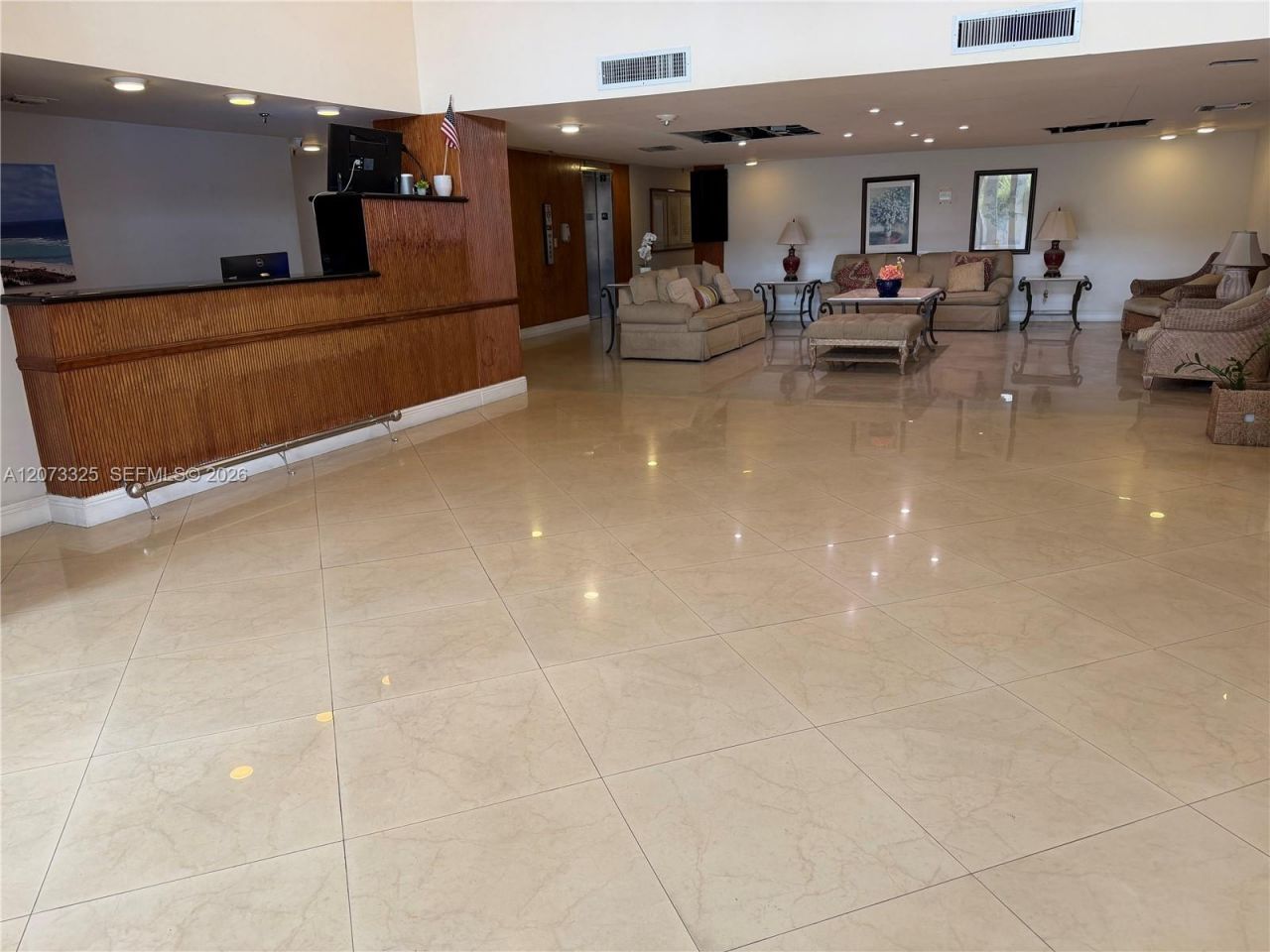 2457 Collins Ave , Unit 1405, Miami Beach, FL 33140 Photo
