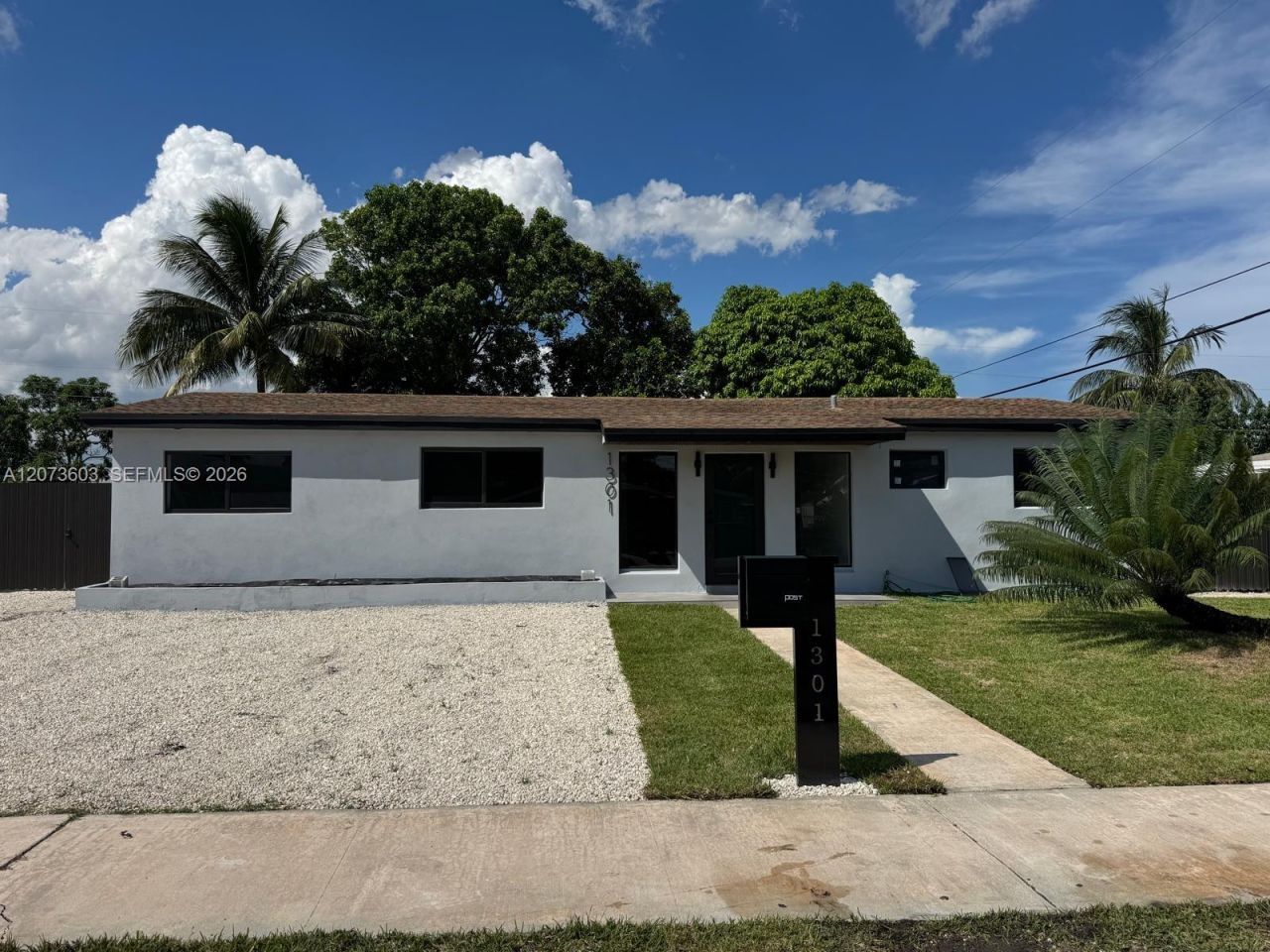 1301 NW 176th Ter , Miami Gardens, FL 33169 Photo
