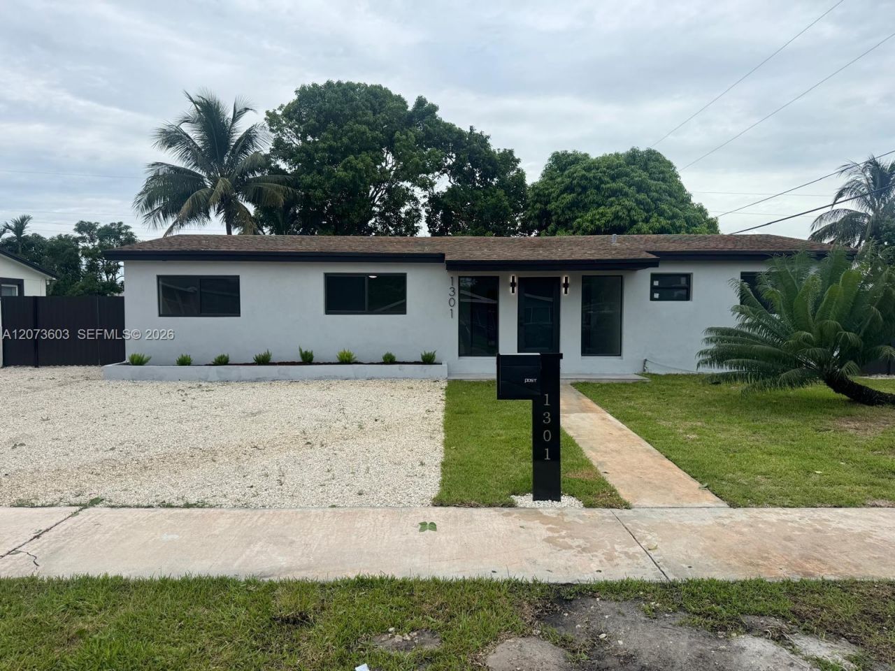 1301 NW 176th Ter , Miami Gardens, FL 33169 Photo