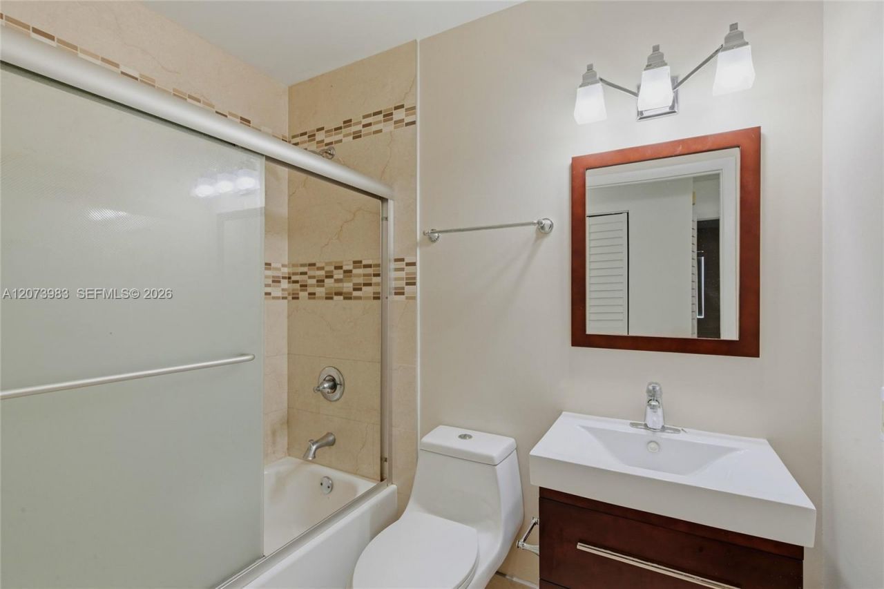 330 NW 114th Ave , Unit 7-105, Sweetwater, FL 33172 Photo