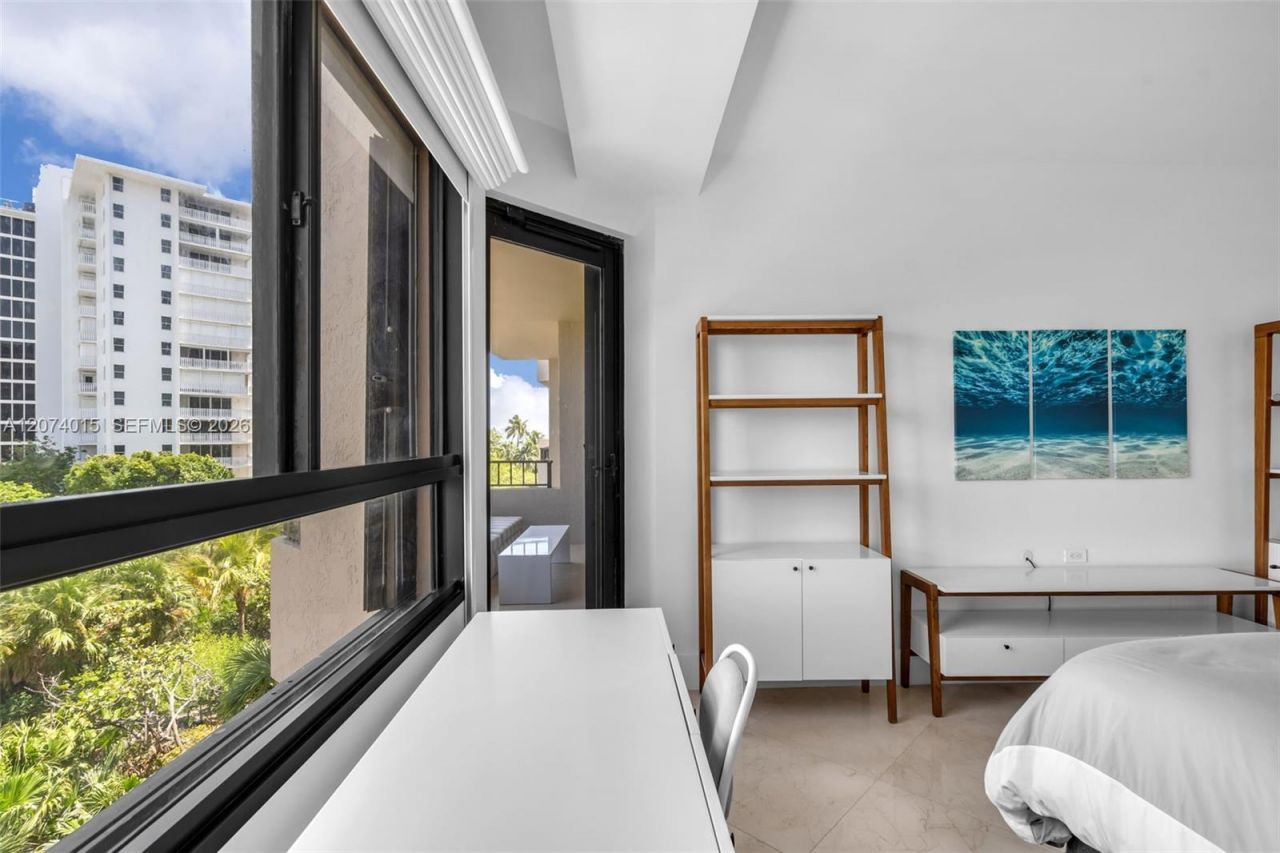 251 Crandon Blvd, Unit 431, Key Biscayne, FL 33149 Photo