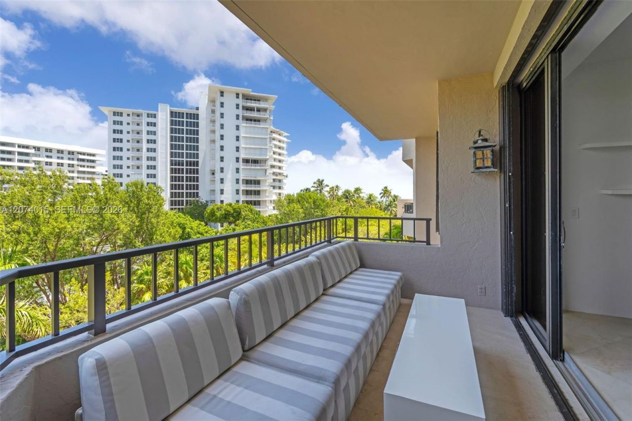 251 Crandon Blvd, Unit 431, Key Biscayne, FL 33149 Photo