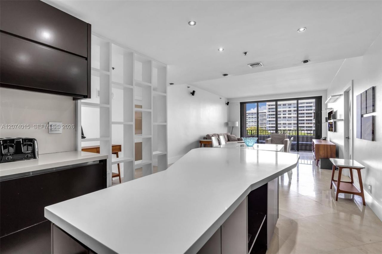 251 Crandon Blvd, Unit 431, Key Biscayne, FL 33149 Photo