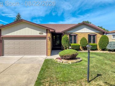 38715 Mount Kisco Drive, Sterling Heights, Mi 48310