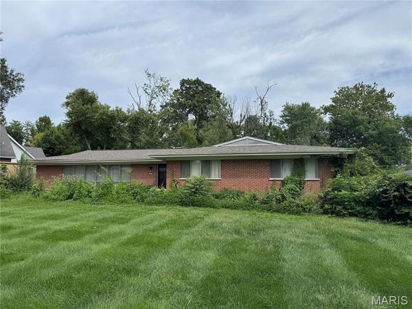 8 Wedgewood Lane , St Louis, MO 63141