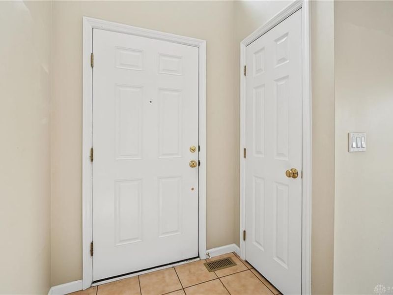 466 Lake Haven Court, Lebanon, OH 45036 Photo 5