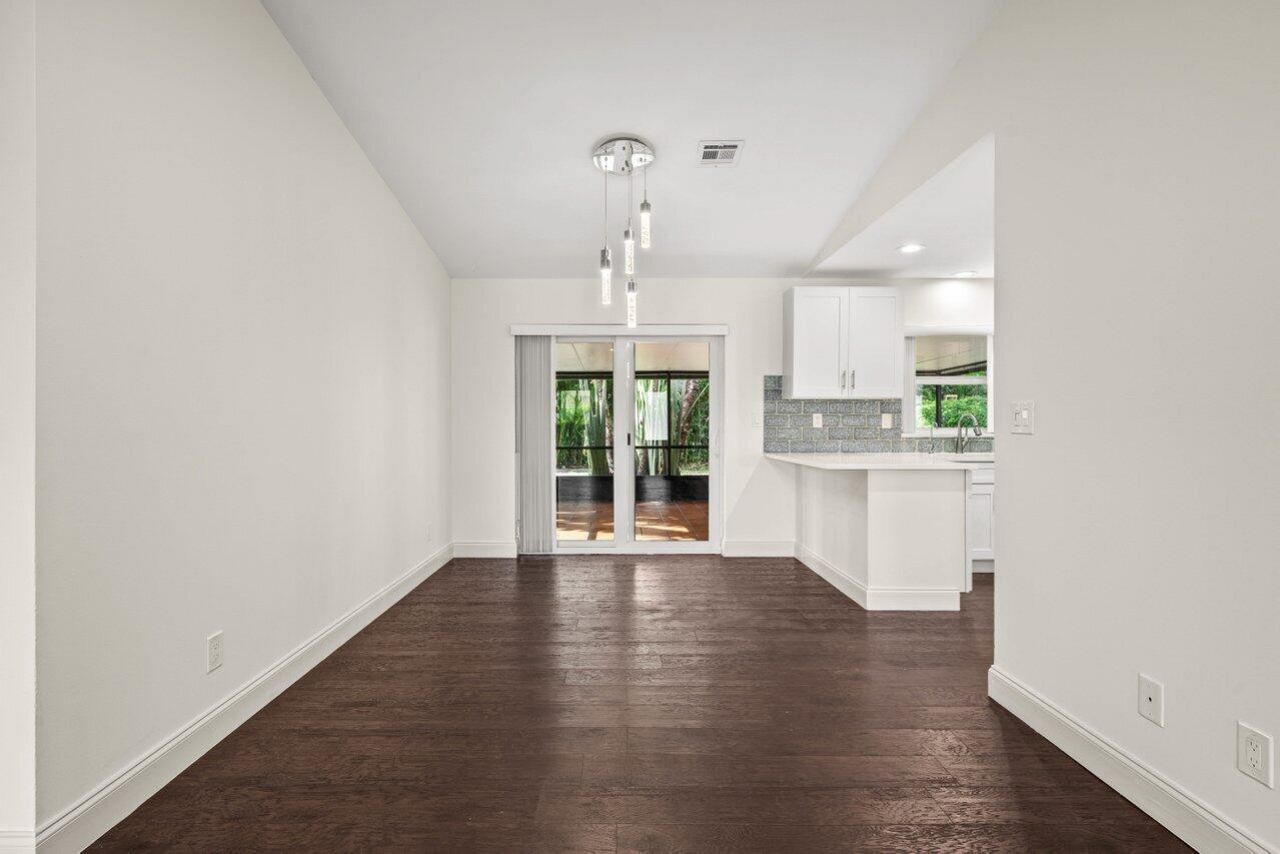 638 SW 4th Avenue, Boynton Beach, FL 33426 Photo