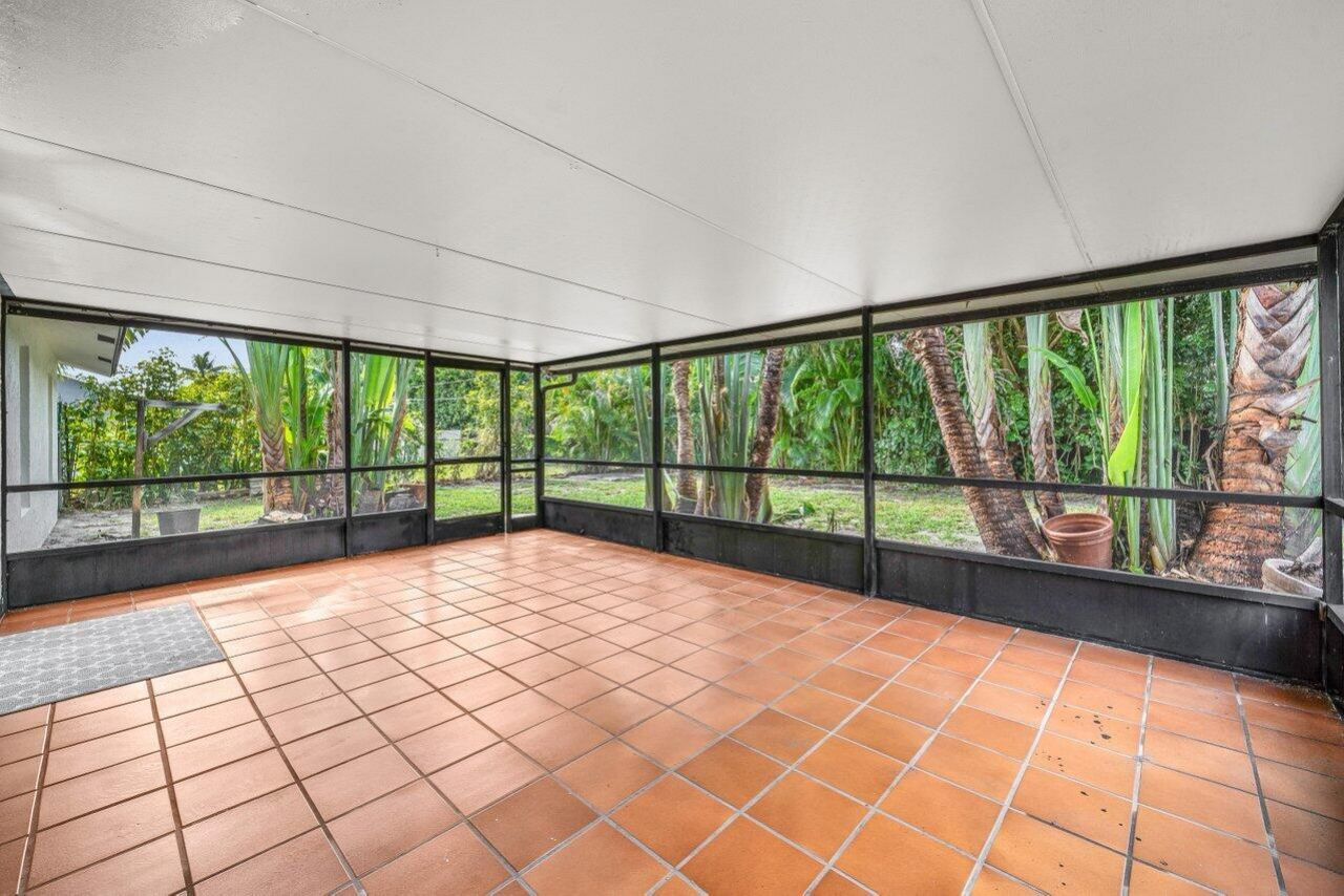 638 SW 4th Avenue, Boynton Beach, FL 33426 Photo