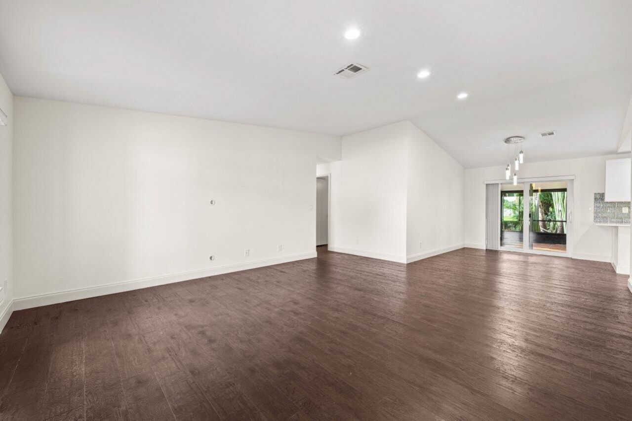 638 SW 4th Avenue, Boynton Beach, FL 33426 Photo