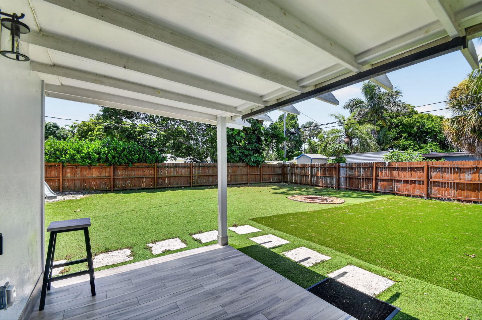 907 Wright Drive, Lake Worth Beach, FL 33461 Photo