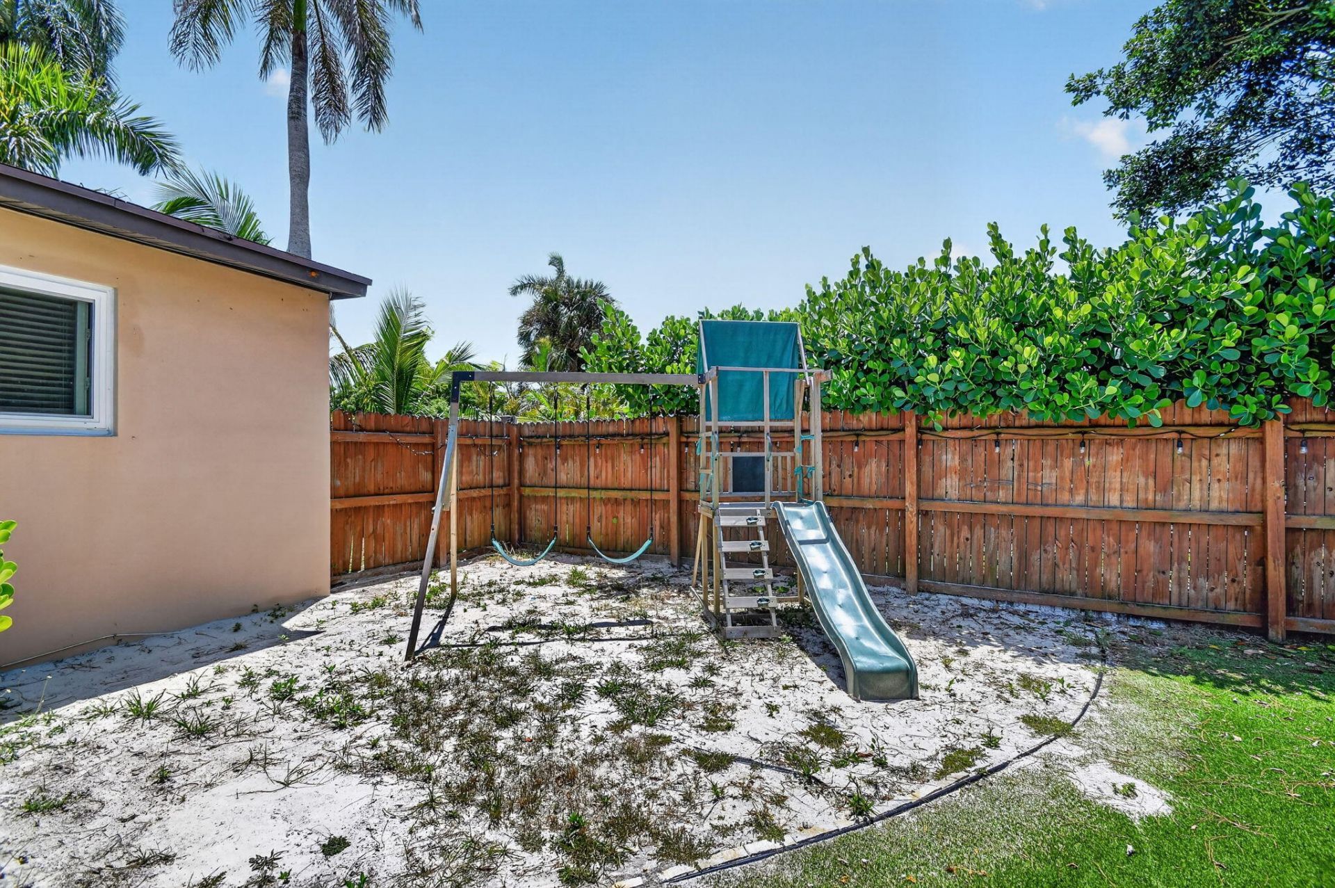 907 Wright Drive, Lake Worth Beach, FL 33461 Photo