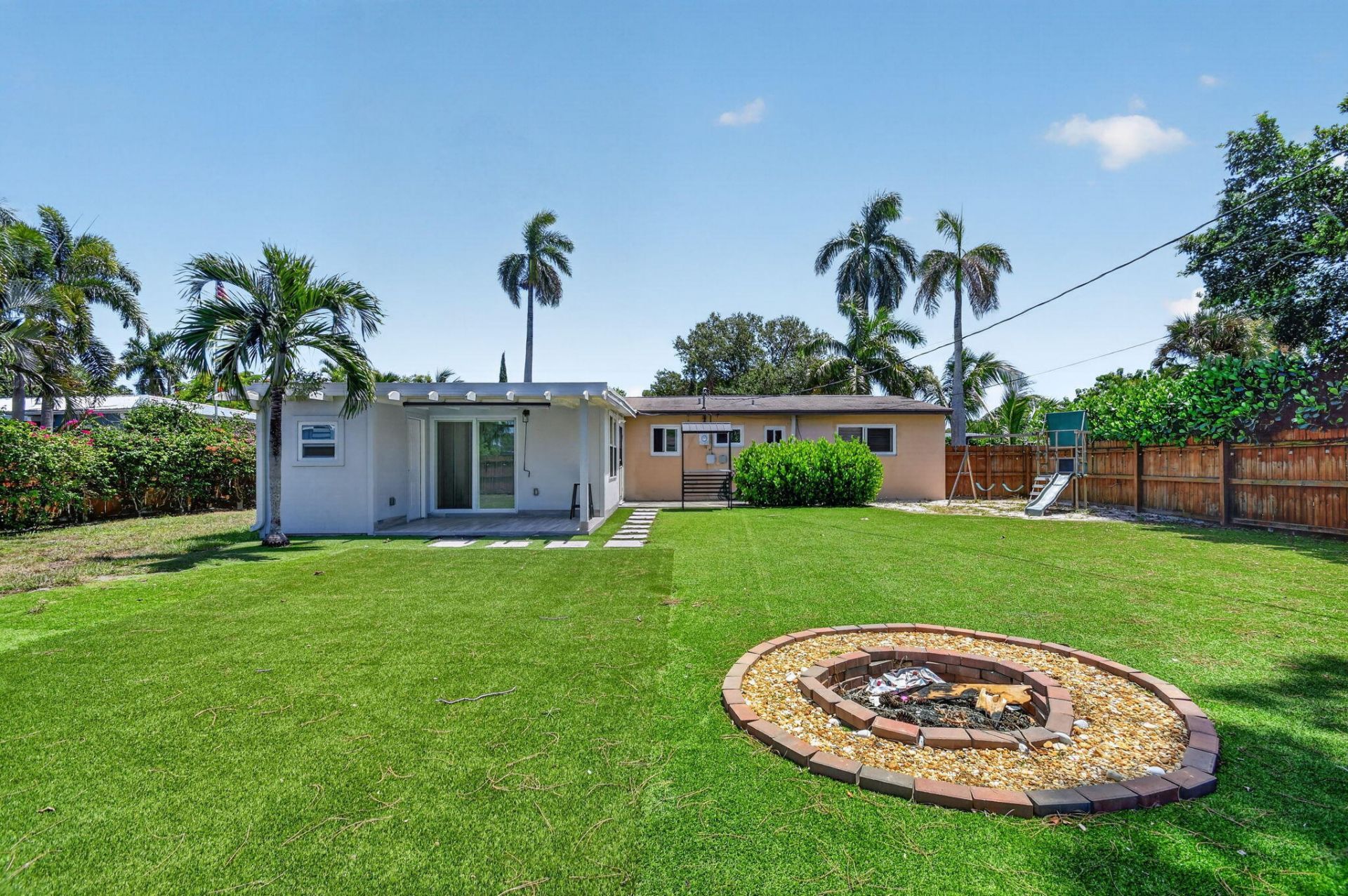 907 Wright Drive, Lake Worth Beach, FL 33461 Photo
