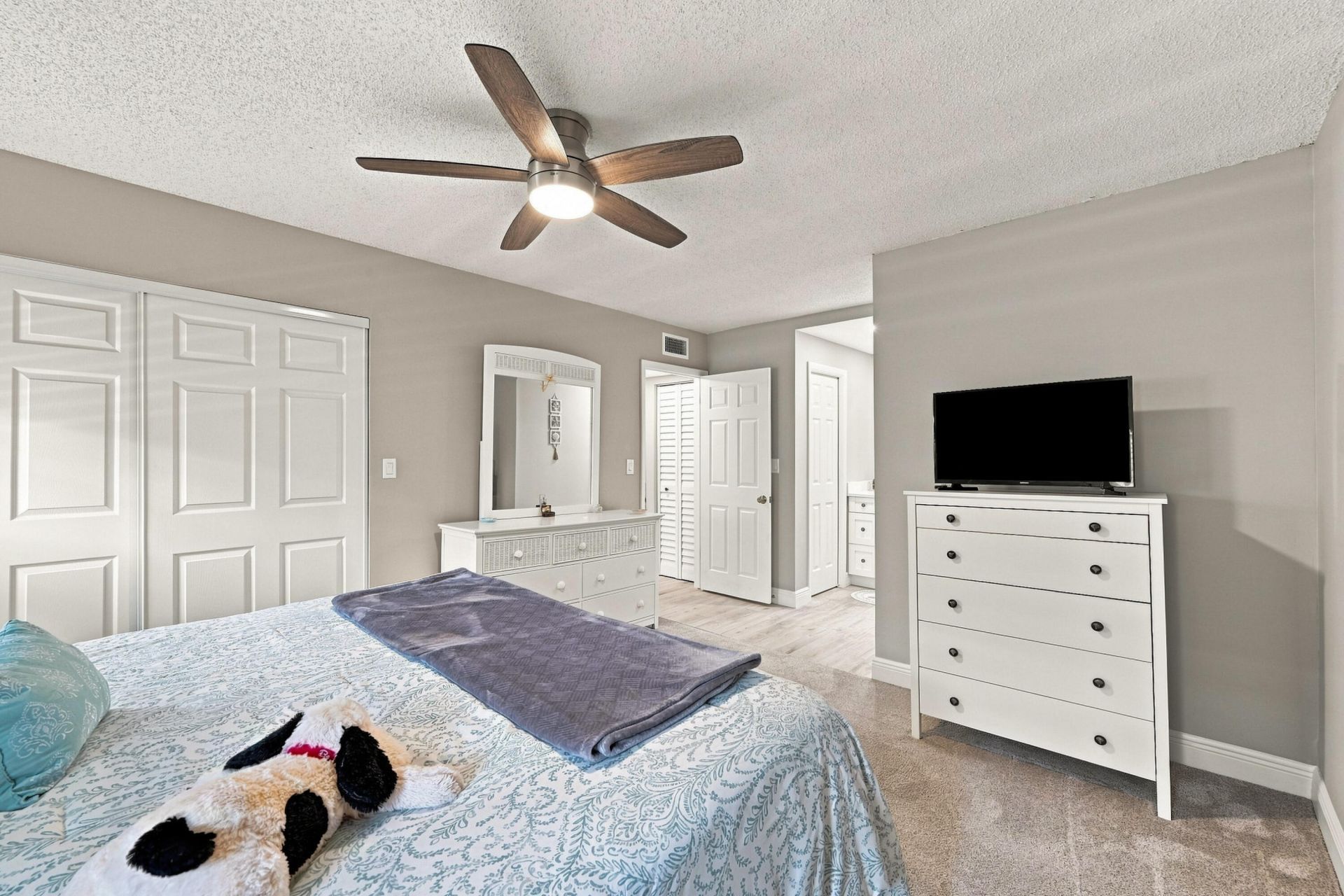 4629 Poinciana Street, Unit 304, Lauderdale by the Sea, FL 33308 Photo