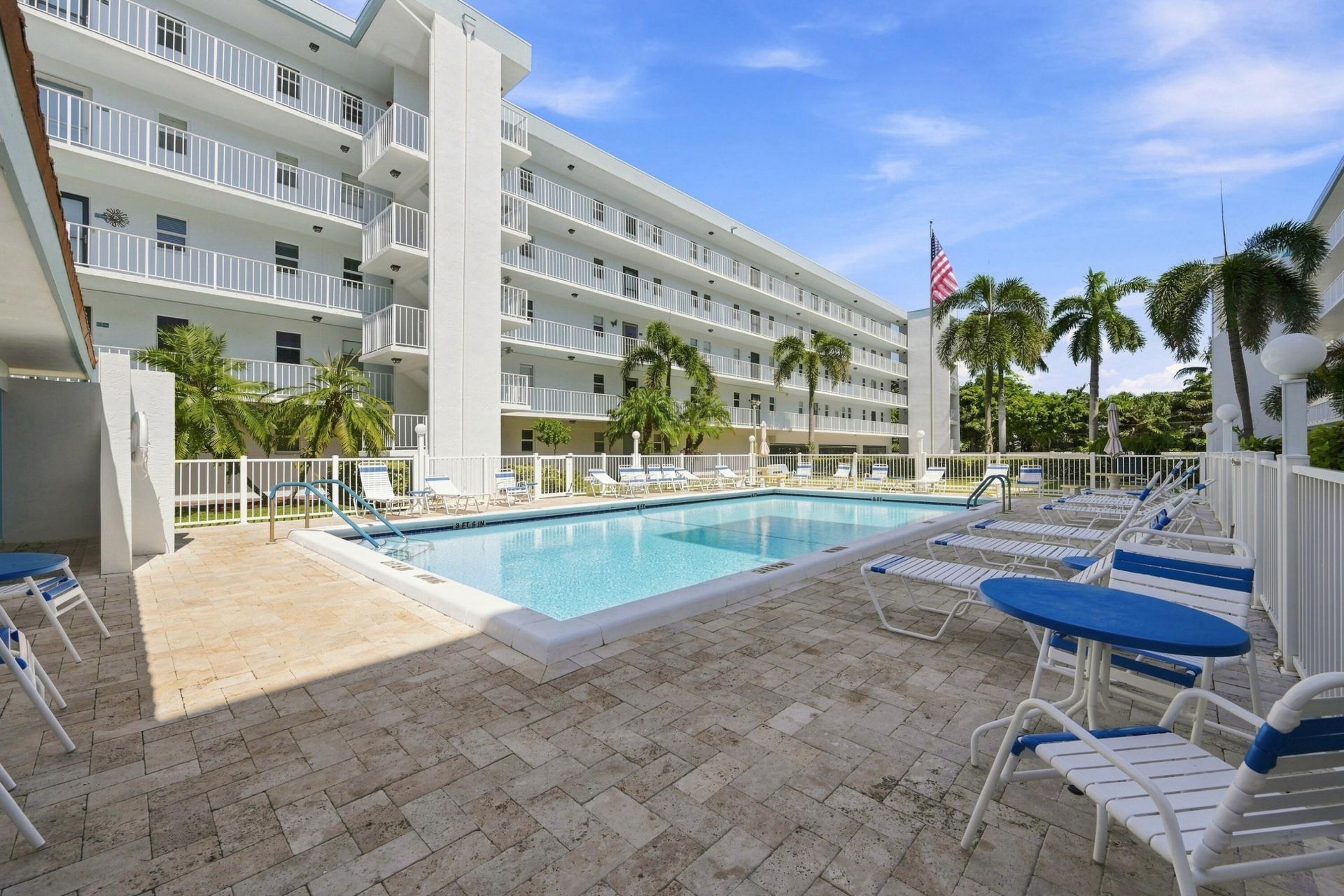 4629 Poinciana Street, Unit 304, Lauderdale by the Sea, FL 33308 Photo