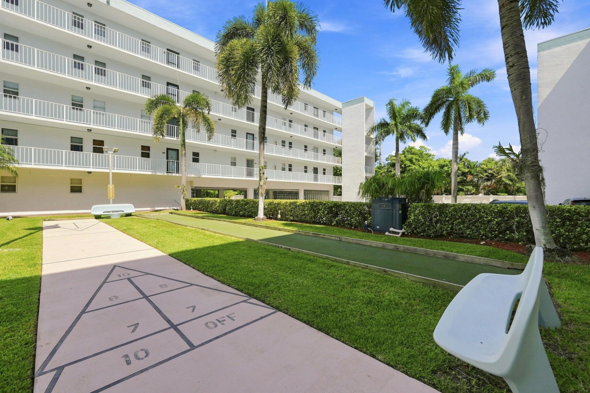 4629 Poinciana Street, Unit 304, Lauderdale by the Sea, FL 33308 Photo