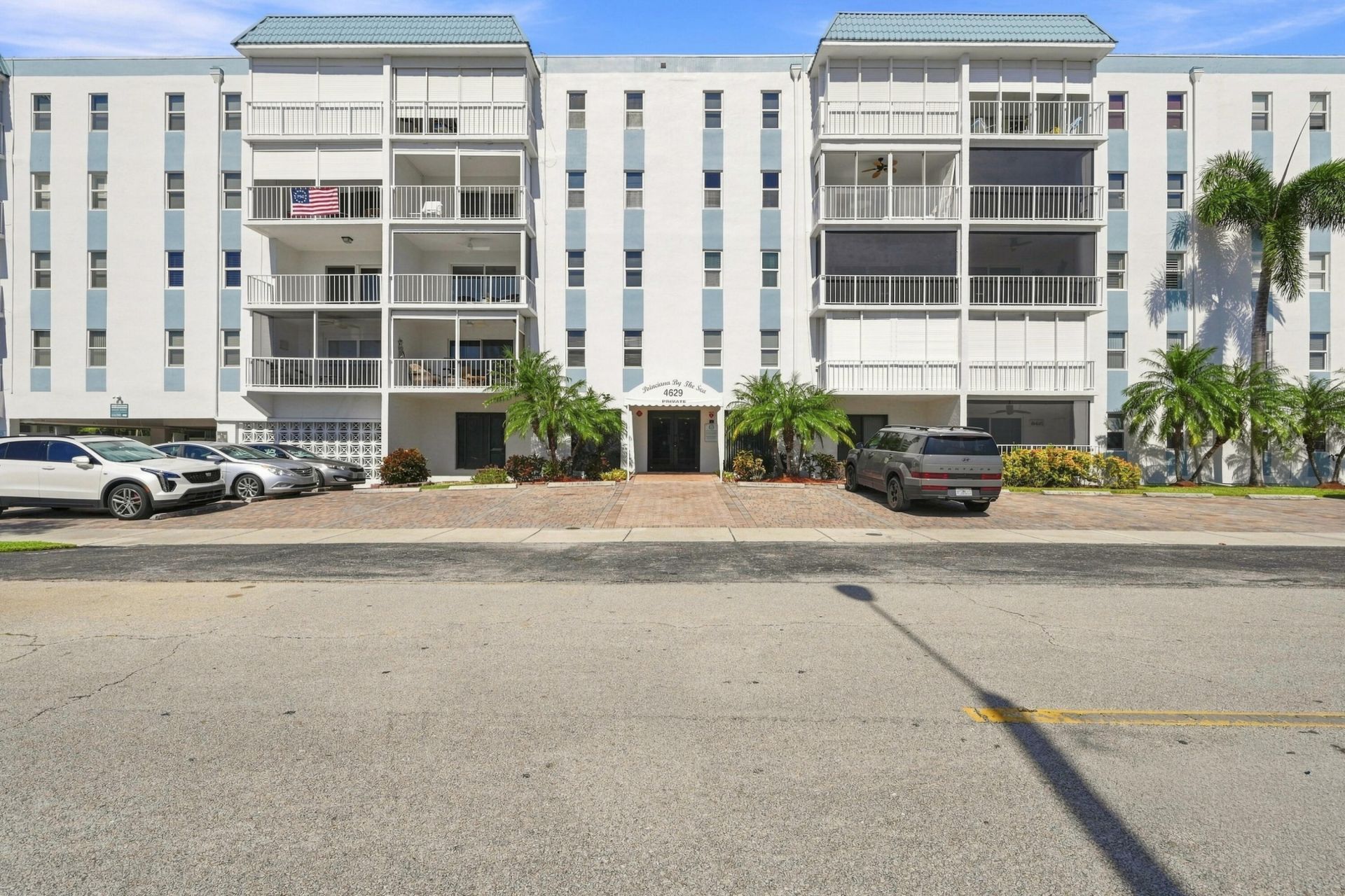 4629 Poinciana Street, Unit 304, Lauderdale by the Sea, FL 33308 Photo