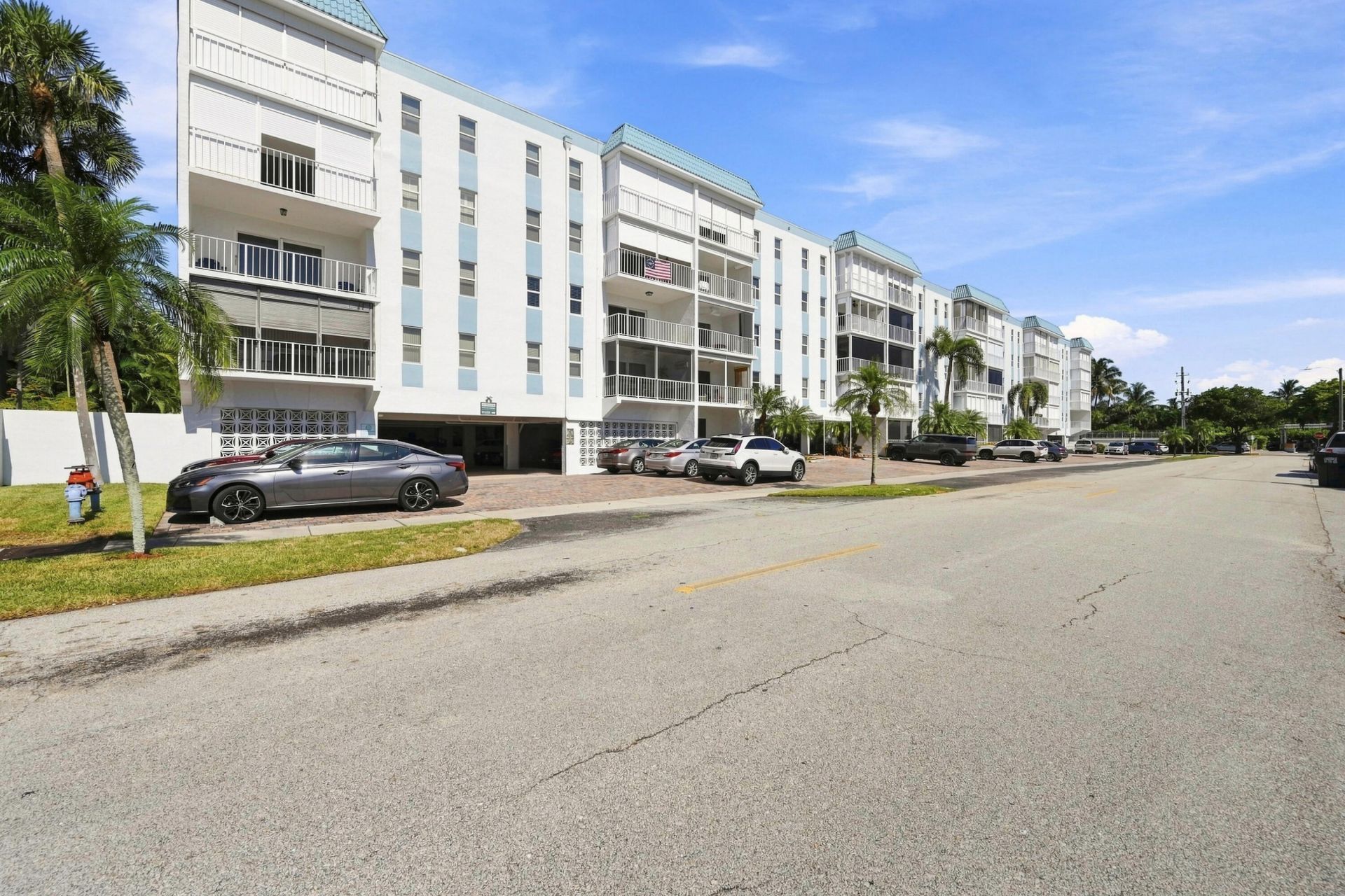 4629 Poinciana Street, Unit 304, Lauderdale by the Sea, FL 33308 Photo